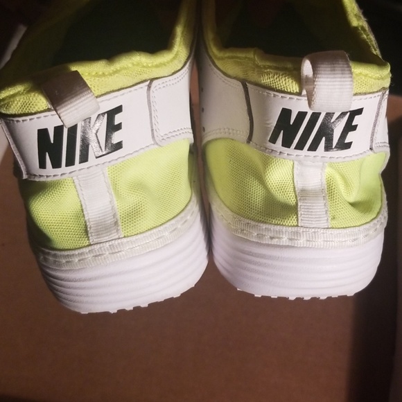 Nike Lightweight White Trainers - Picture 4 of 5